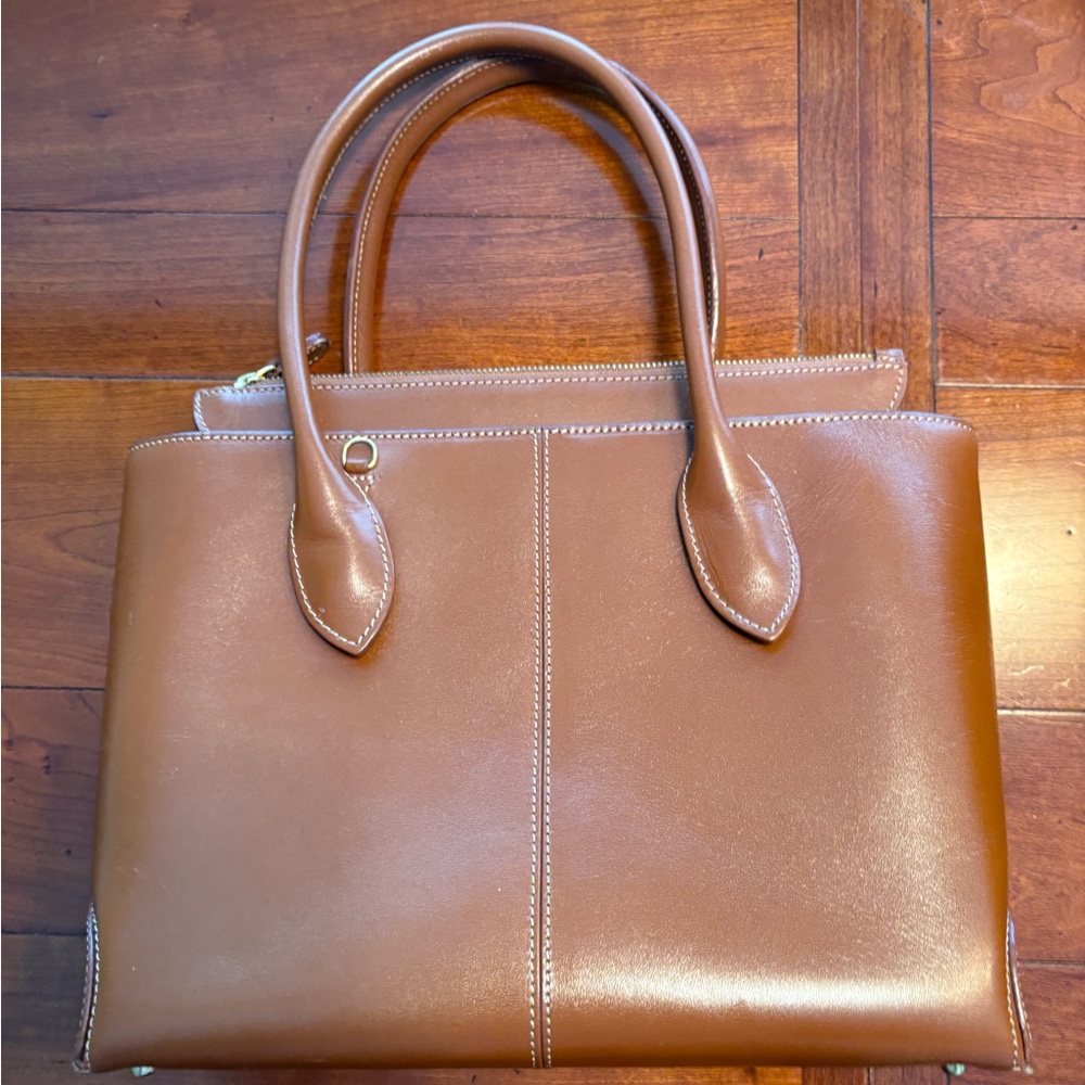 Siso leather bag. Made in Italy.